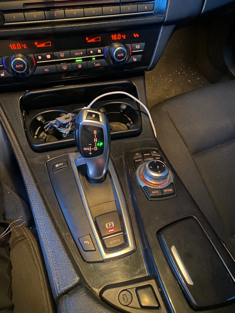 BMW 520, снимка 10 - Автомобили и джипове - 51703566