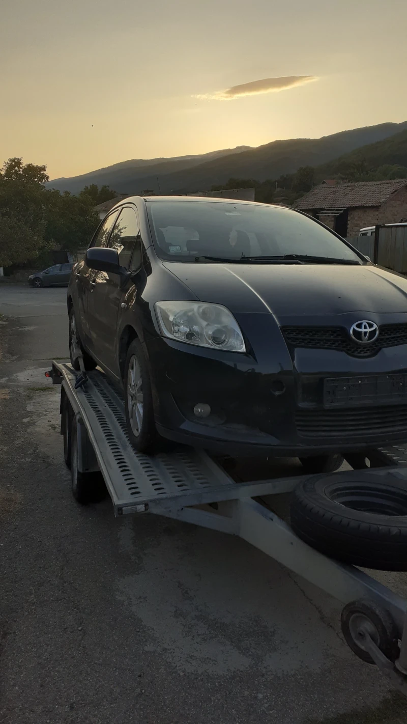 Toyota Auris 2.0/126 D4D, снимка 2 - Автомобили и джипове - 51402318