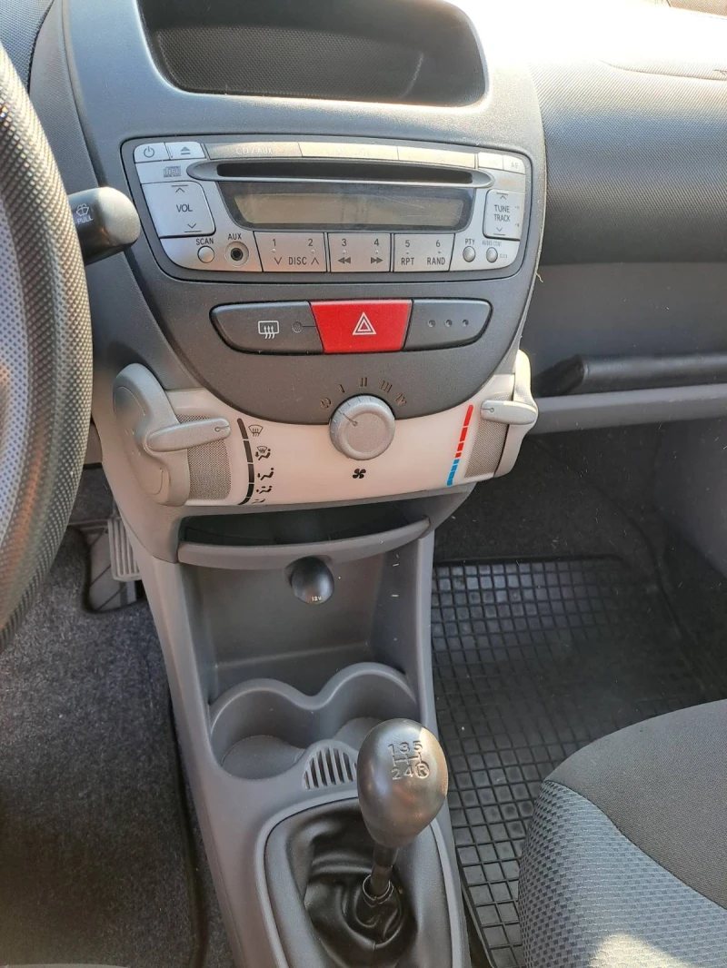 Toyota Aygo, снимка 6 - Автомобили и джипове - 52617506