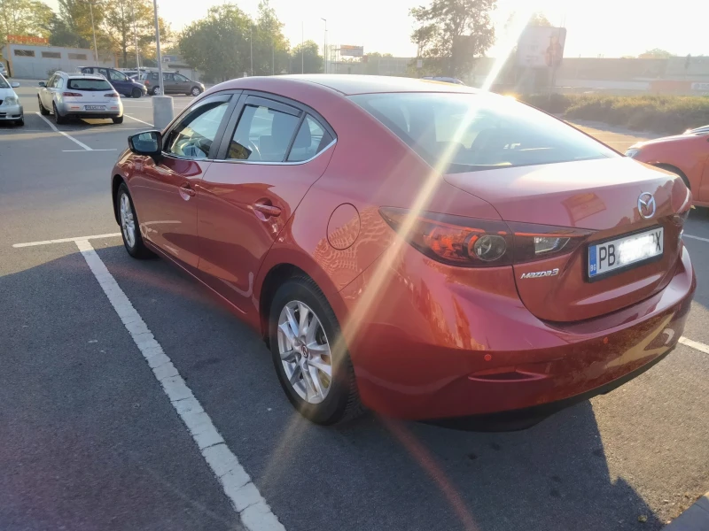 Mazda 3 1.5 Skyactiv, снимка 5 - Автомобили и джипове - 52152672