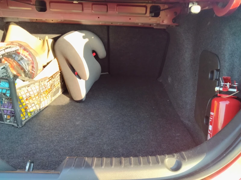 Mazda 3 1.5 Skyactiv, снимка 15 - Автомобили и джипове - 52152672