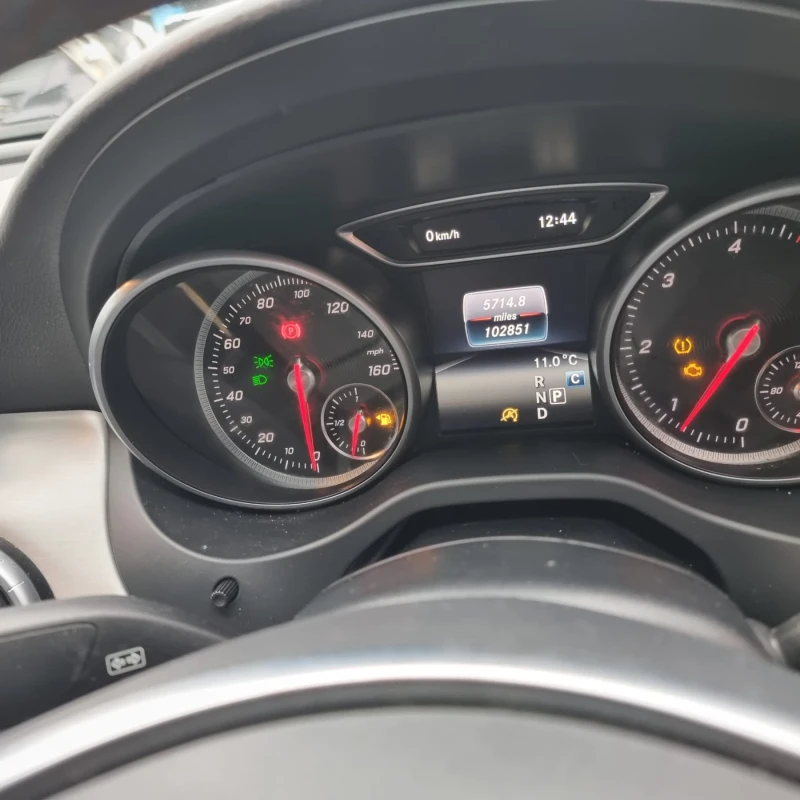 Mercedes-Benz CLA 200 facelift AMG packet , снимка 5 - Автомобили и джипове - 52297328