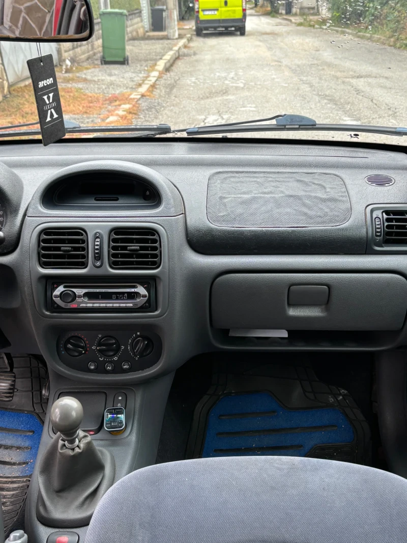 Renault Clio 1.9 чист дизел, снимка 9 - Автомобили и джипове - 52417189