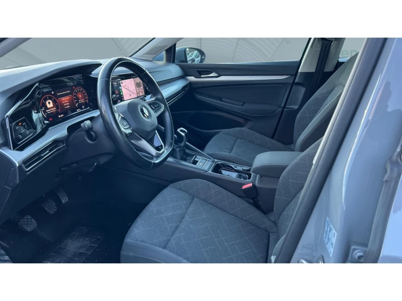 VW Golf 2.0 TDi Life  M/T, Месечна вноска от 444 лв., снимка 11 - Автомобили и джипове - 52886492