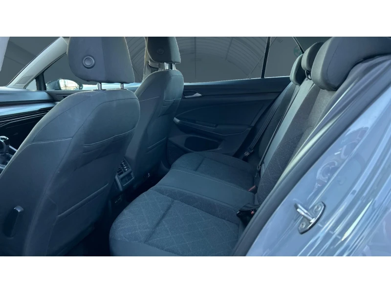 VW Golf 2.0 TDi Life  M/T, Месечна вноска от 444 лв., снимка 12 - Автомобили и джипове - 52886492