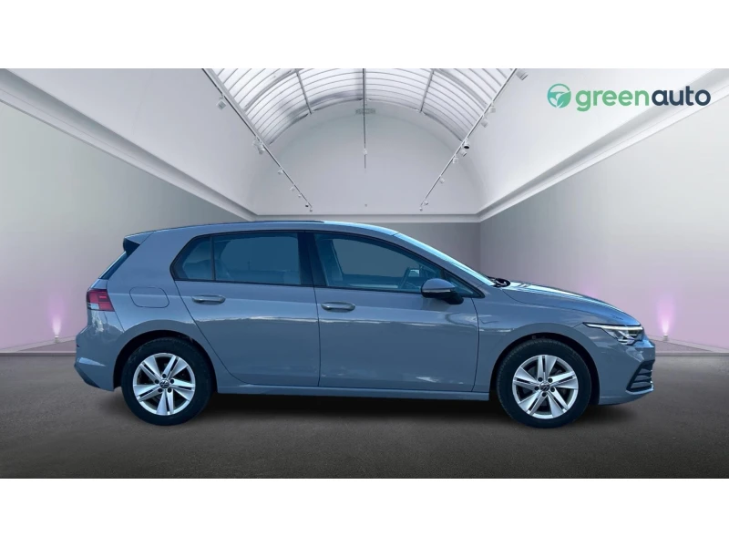 VW Golf 2.0 TDi Life  M/T, Месечна вноска от 444 лв., снимка 6 - Автомобили и джипове - 52886492