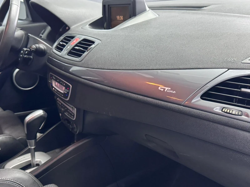 Renault Megane 1.5 DCI GT Line, снимка 8 - Автомобили и джипове - 53385687