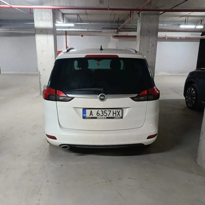 Opel Zafira 2.0 CDTI, снимка 13 - Автомобили и джипове - 53485630