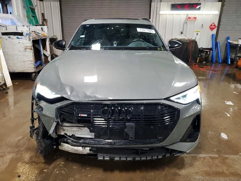 Audi E-Tron Chronos Edition Quattro | Цена до България, снимка 5 - Автомобили и джипове - 53838415