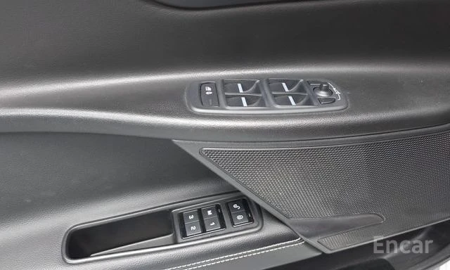 Jaguar XE XE 20d R Sports, снимка 10 - Автомобили и джипове - 54185668