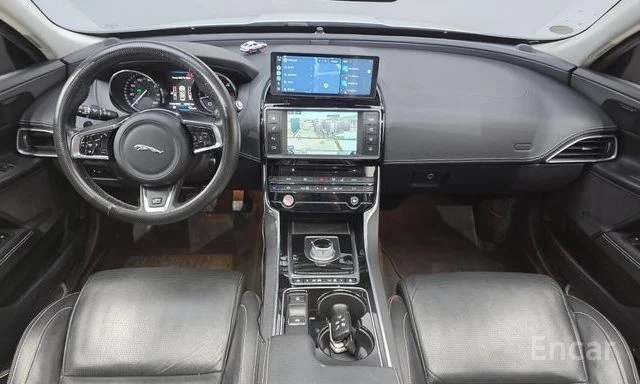 Jaguar XE XE 20d R Sports, снимка 16 - Автомобили и джипове - 54185668