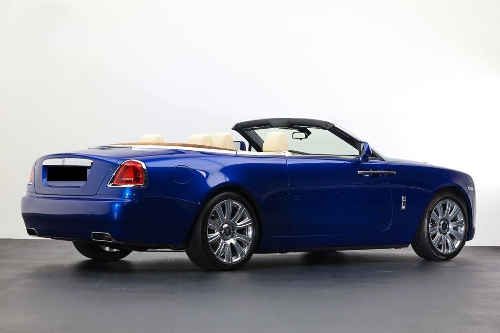 Rolls-Royce Dawn 6.6 V12/ BESPOKE/NIGHT VISION/HEAD UP/ 360 CAMERA/ - изображение 7