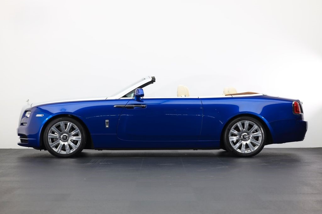 Rolls-Royce Dawn 6.6 V12/ BESPOKE/NIGHT VISION/HEAD UP/ 360 CAMERA/ - изображение 4