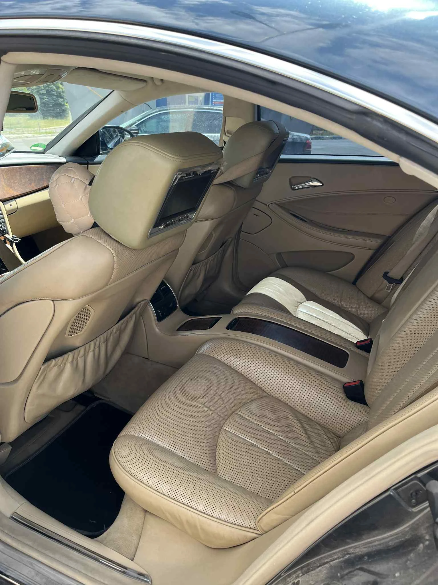 Mercedes-Benz CLS  - изображение 7