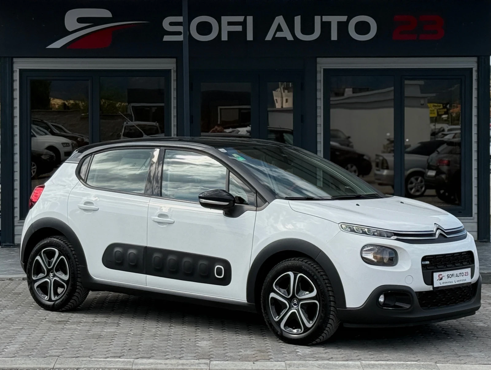 Citroen C3 1.2 i SHINE! KTEO, SERVICE BOOK! - изображение 3