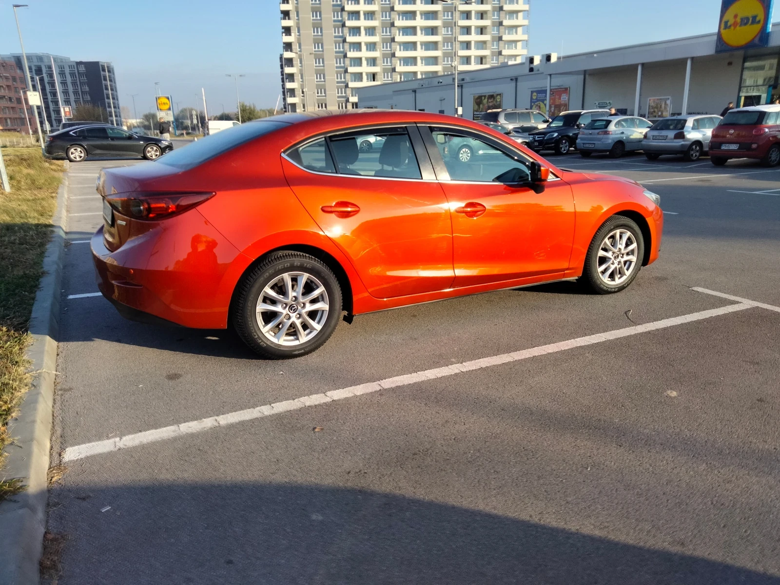 Mazda 3 1.5 Skyactiv - изображение 2
