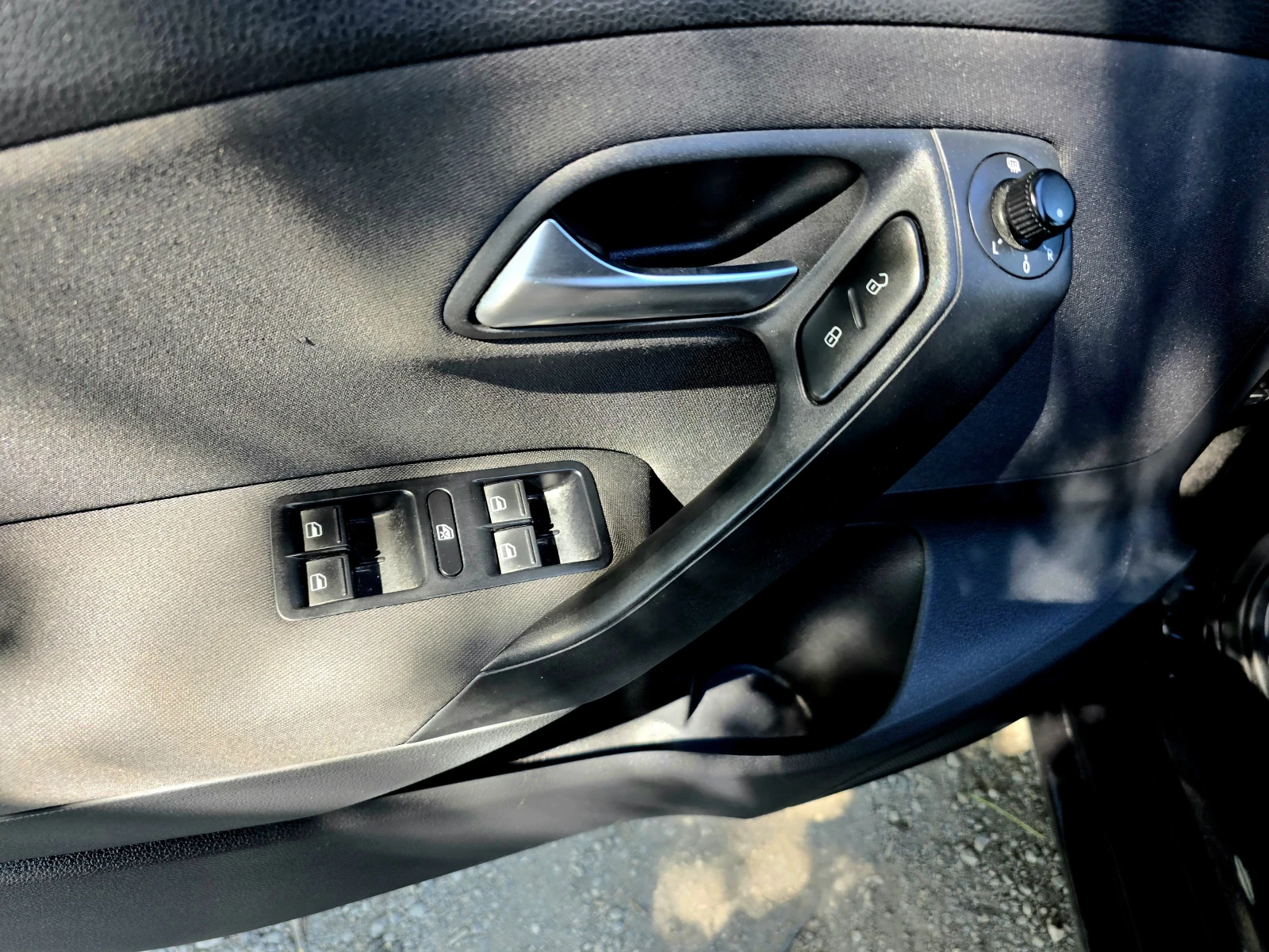 VW Polo 1.2i/90hp/NAVI - изображение 7