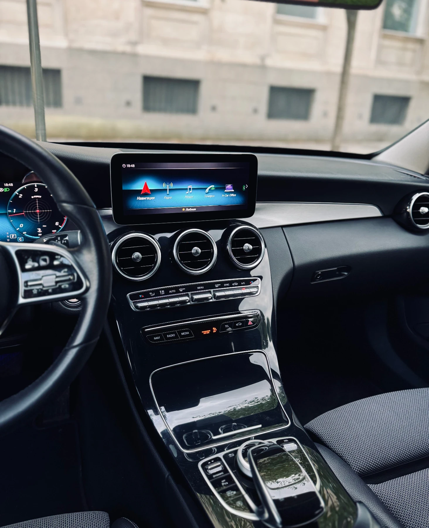 Mercedes-Benz C 220 d / AMG Line / Multibim LED / Digital - изображение 9