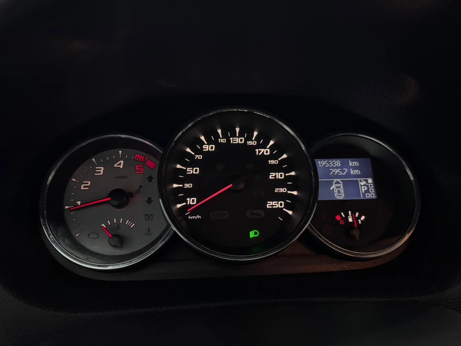 Renault Megane 1.5 DCI GT Line - изображение 10