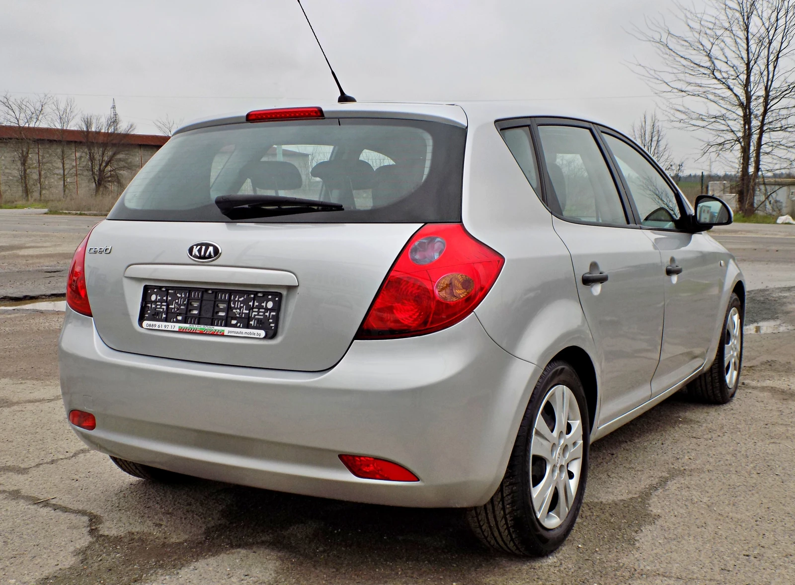 Kia Ceed 1.4i/105�./160�. ��./2009�. | Mobile.bg � ����������� 4