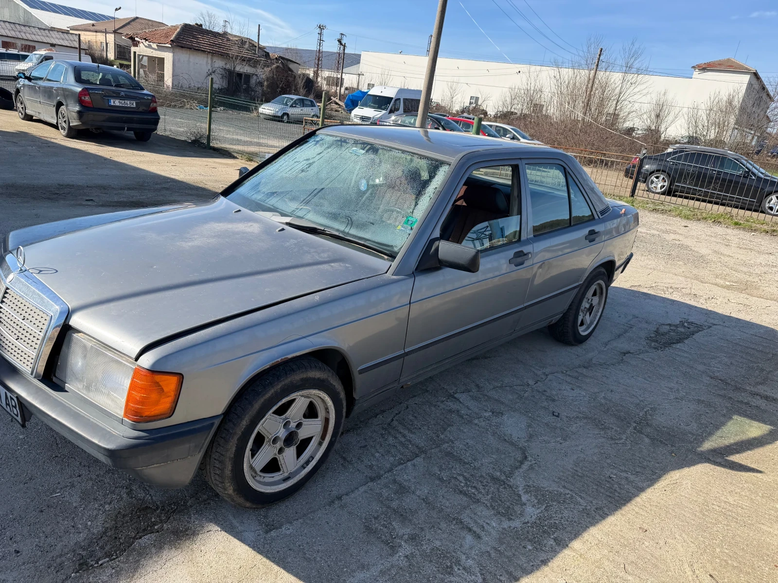 Mercedes-Benz 190  - изображение 4