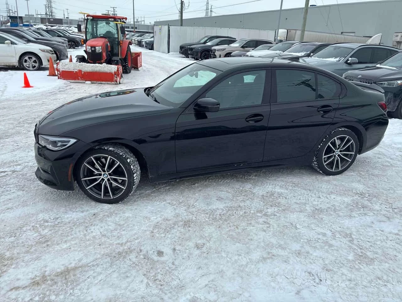 BMW 330 330i xDrive  CARFAX | Mobile.bg � ����������� 2