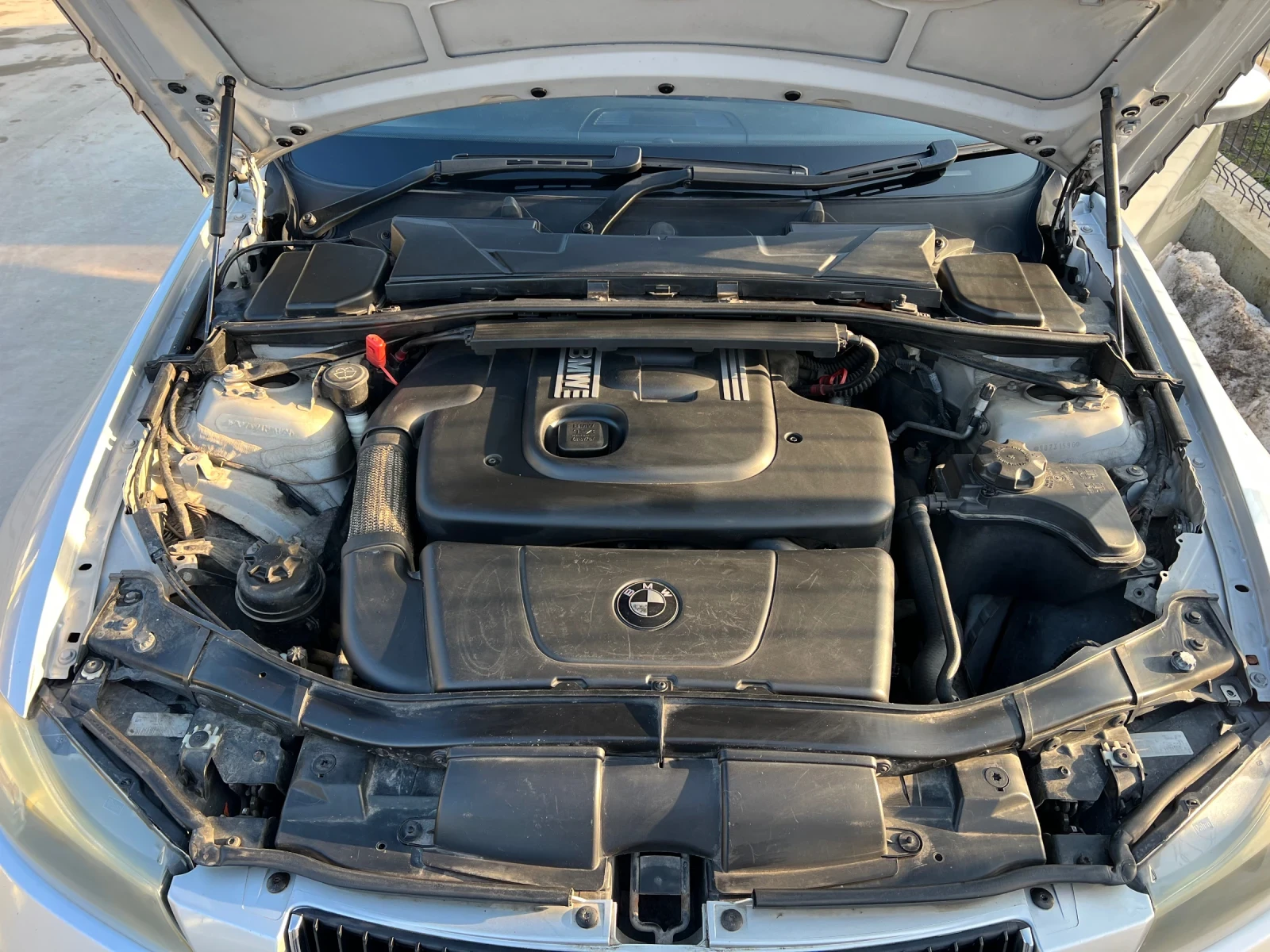 BMW 320 E91, снимка 6 - Автомобили и джипове - 53787978