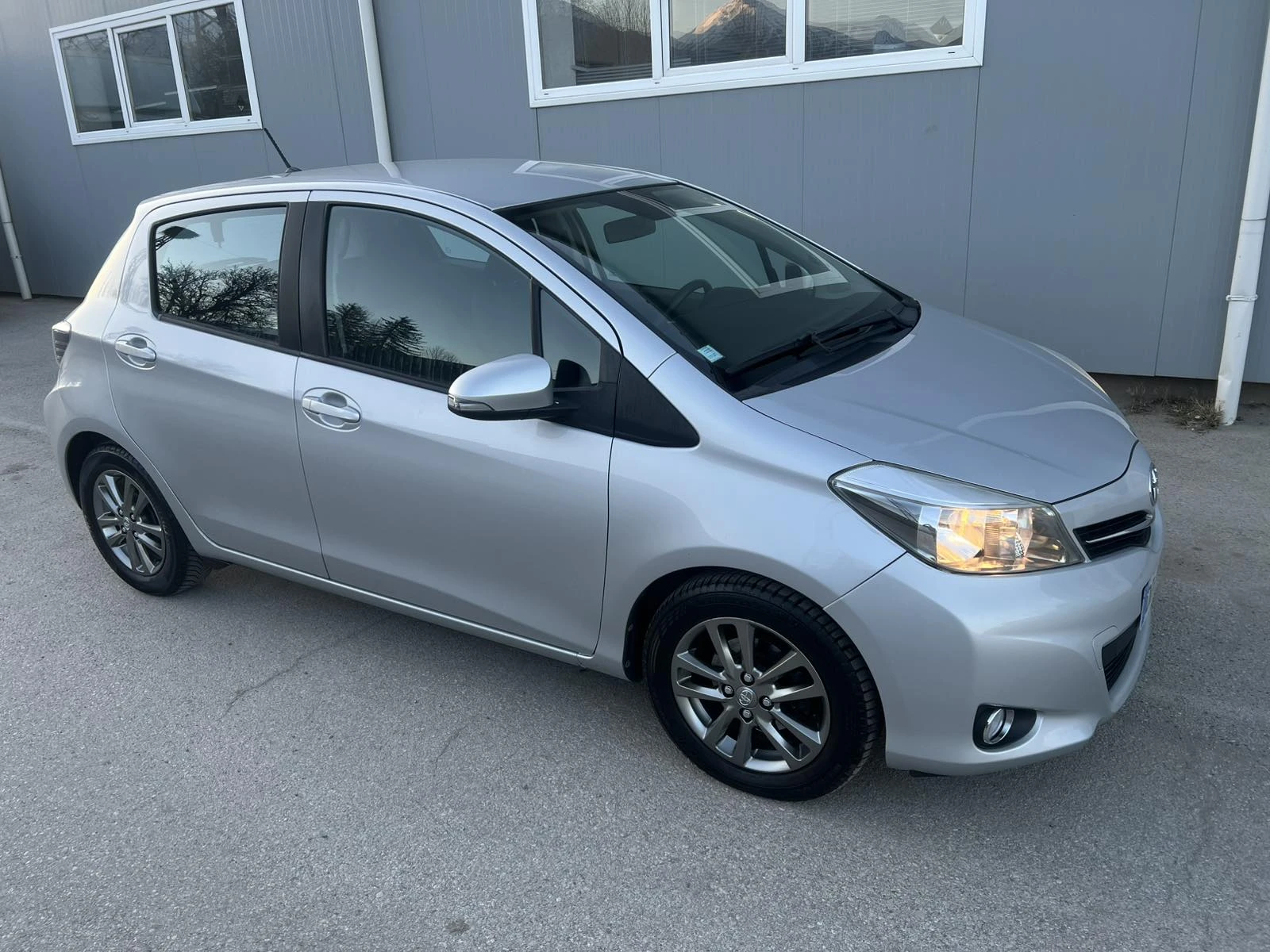 Toyota Yaris 1.4D4D Camera, Autopilot, снимка 7 - Автомобили и джипове - 53833819