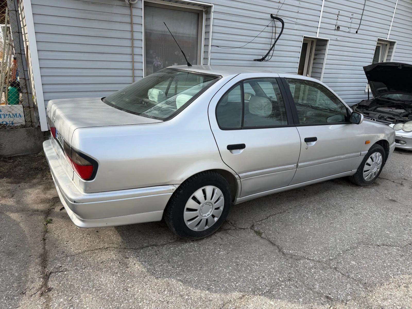 Nissan Primera, снимка 3 - Автомобили и джипове - 53987598