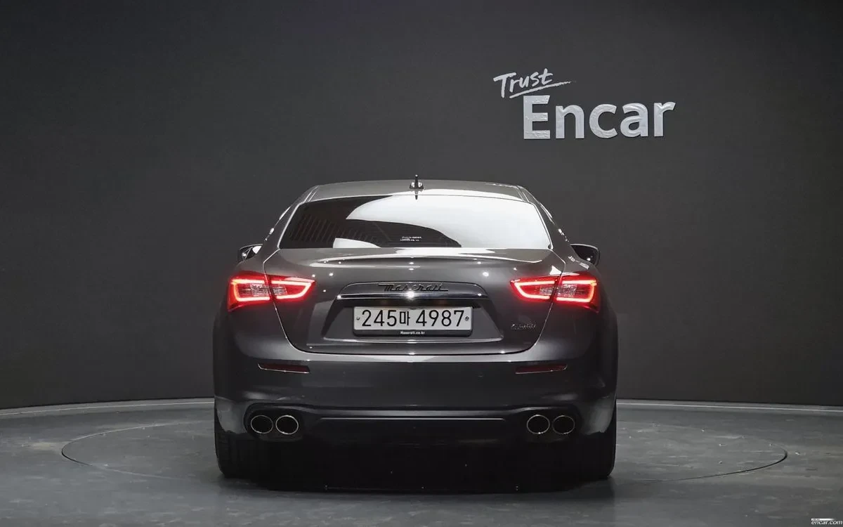 Maserati Ghibli 3.0* ПОДГРЕВ* ШИБИДАХ* ОБДУХВАНЕ , снимка 4 - Автомобили и джипове - 54803079