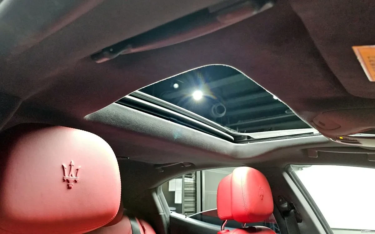 Maserati Ghibli 3.0* ПОДГРЕВ* ШИБИДАХ* ОБДУХВАНЕ , снимка 16 - Автомобили и джипове - 54803079