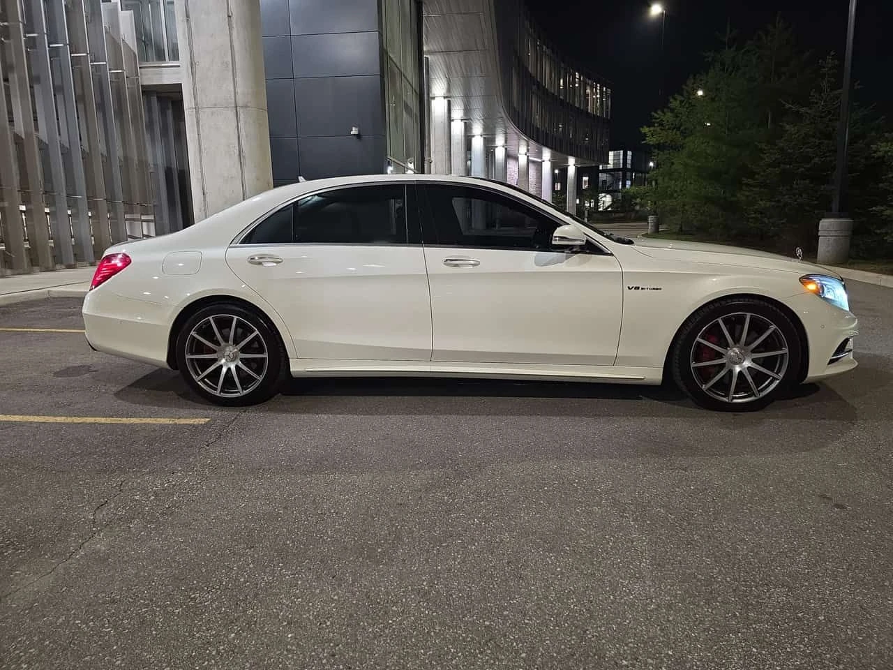Mercedes-Benz S 550 * АВТОКРЕДИТ * ОБДУХВАНЕ * МАСАЖИ * 360 * , снимка 3 - Автомобили и джипове - 54878333