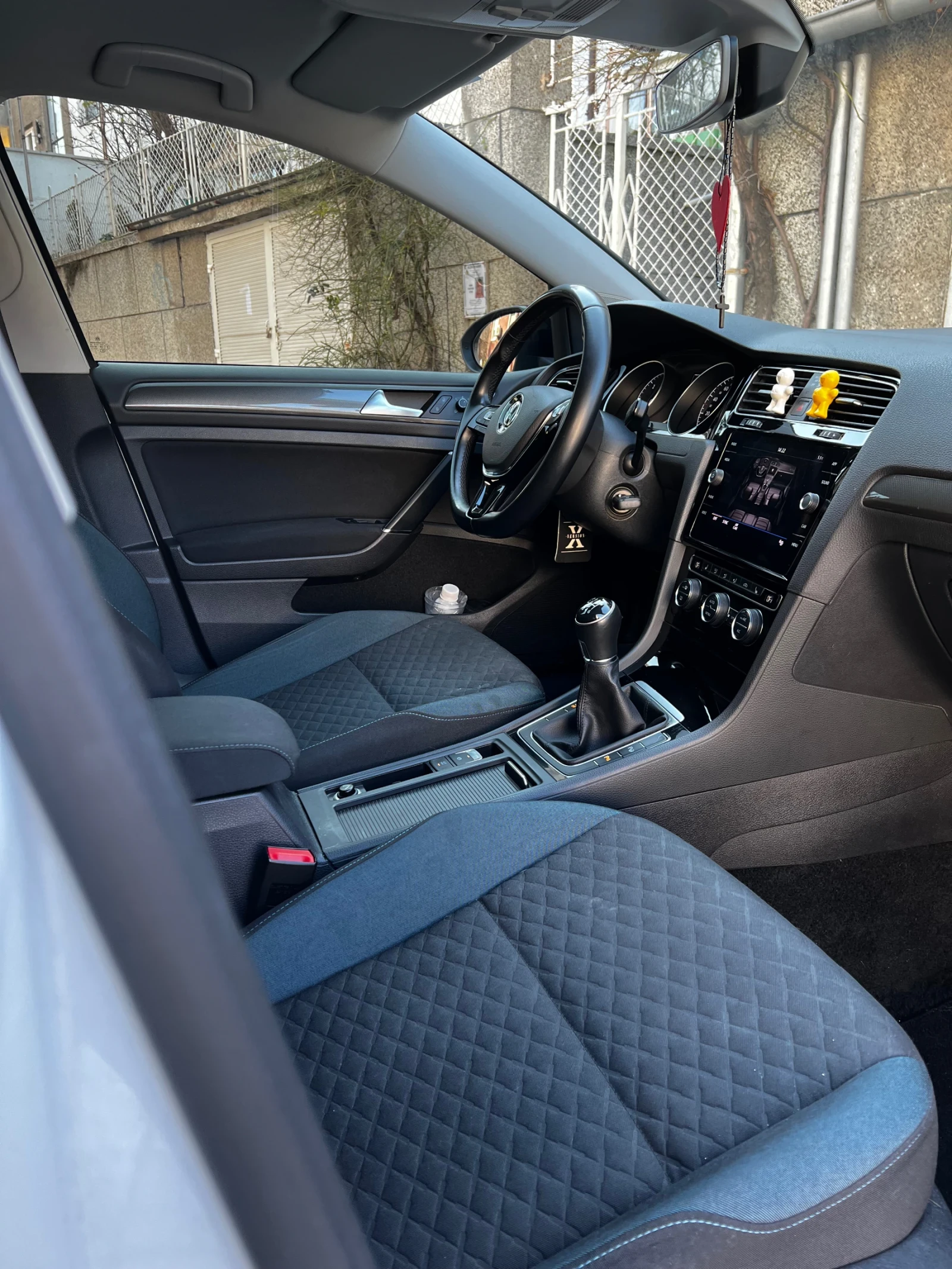 VW Golf 2.0 TDI, снимка 11 - Автомобили и джипове - 54889130