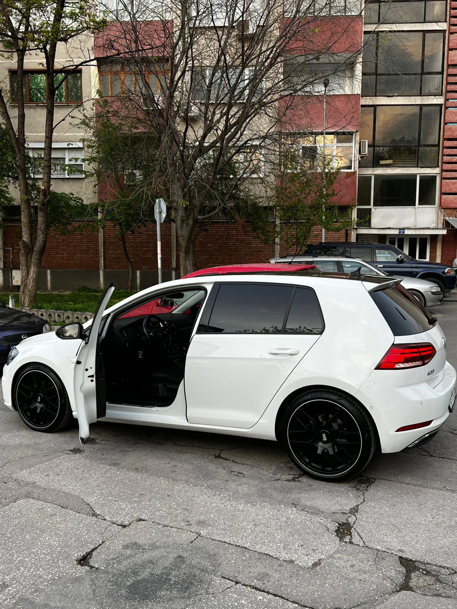 VW Golf 2.0 TDI, снимка 3 - Автомобили и джипове - 54889130