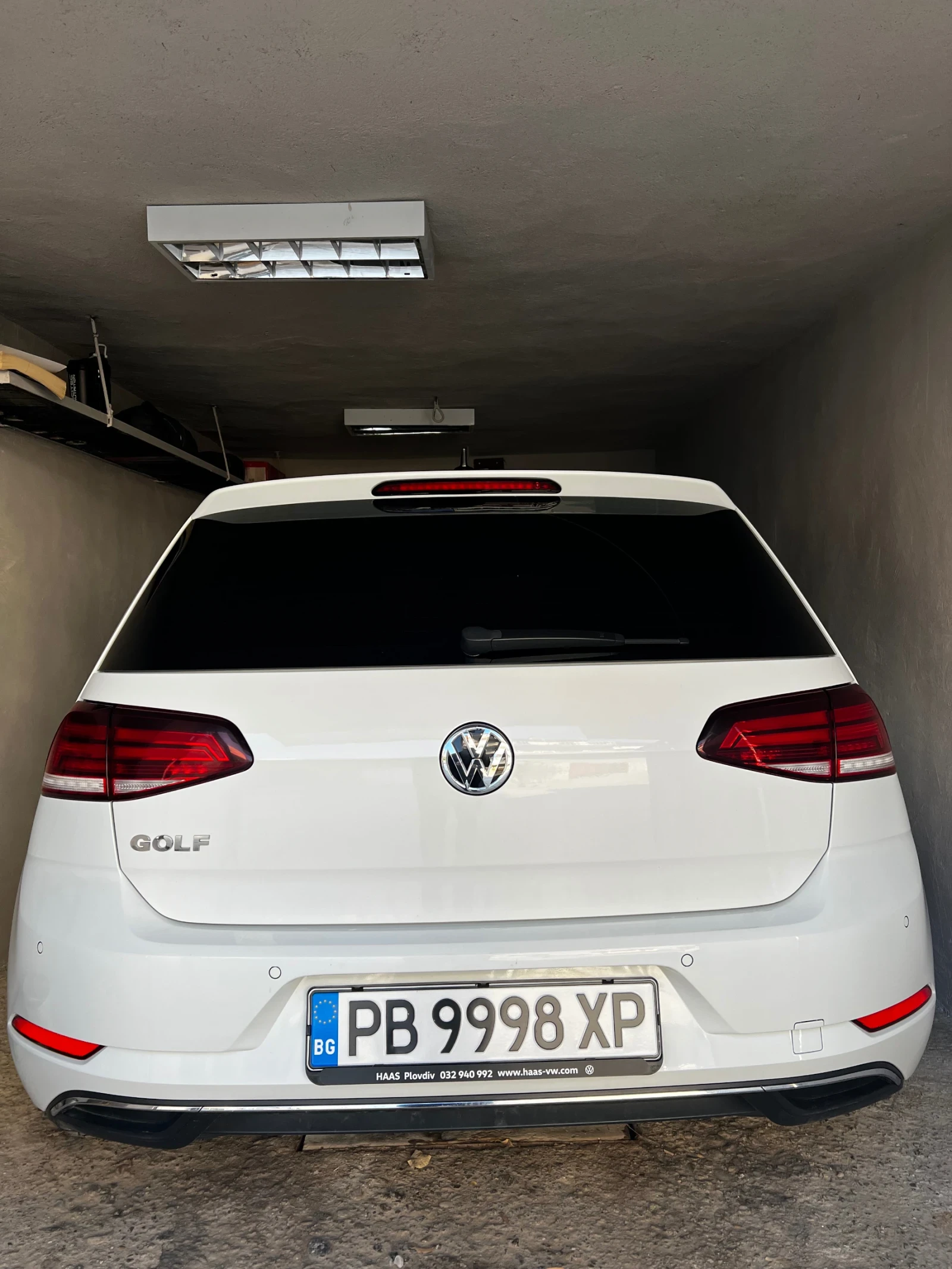 VW Golf 2.0 TDI, снимка 9 - Автомобили и джипове - 54889130