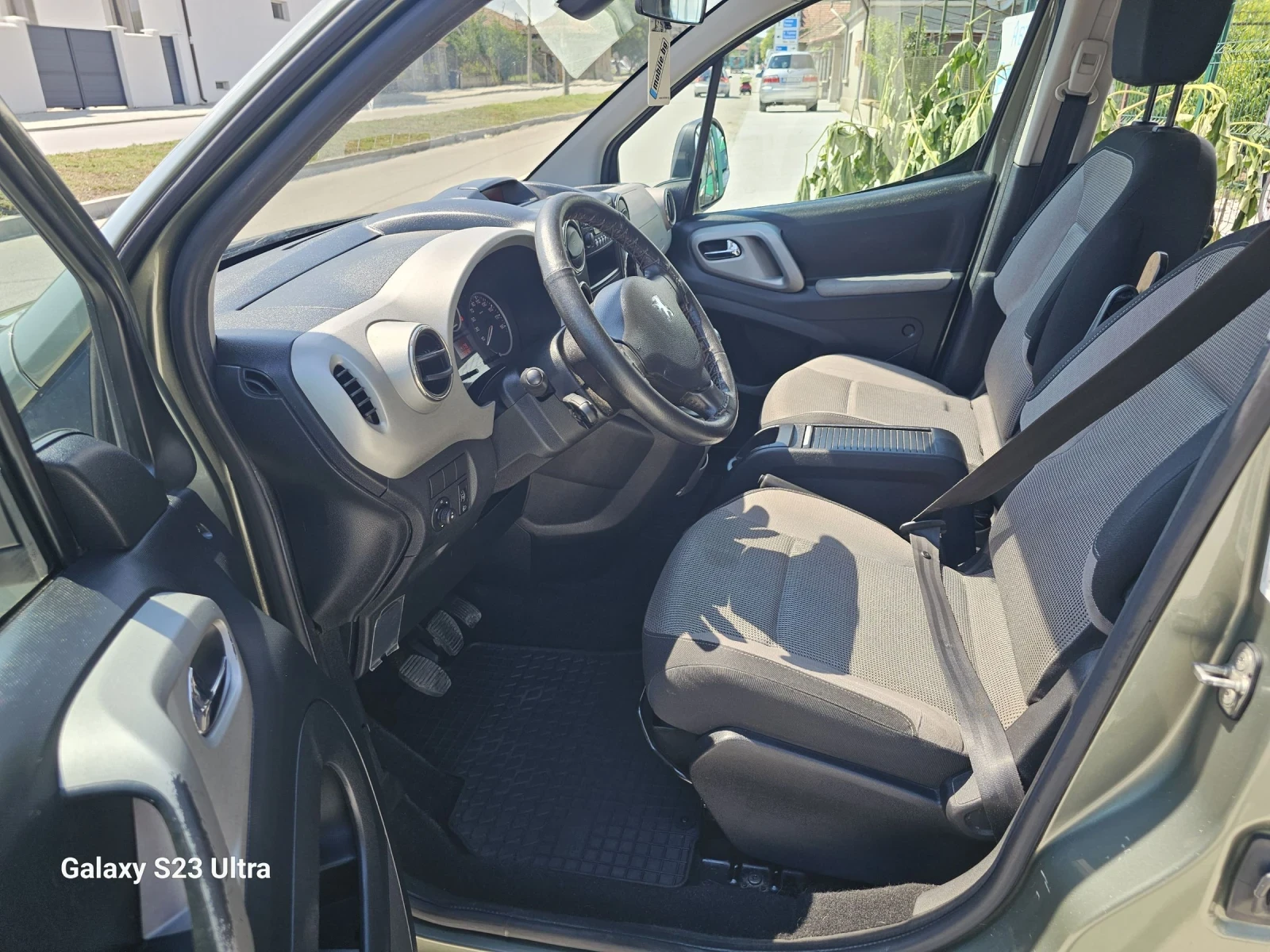 Peugeot Partner 1.6i/109ks/ToP, снимка 12 - Автомобили и джипове - 55155341