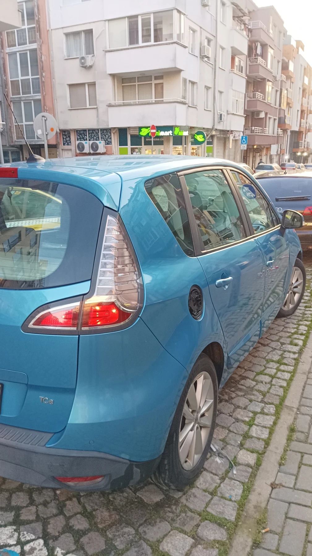 Renault Scenic, снимка 5 - Автомобили и джипове - 55387895