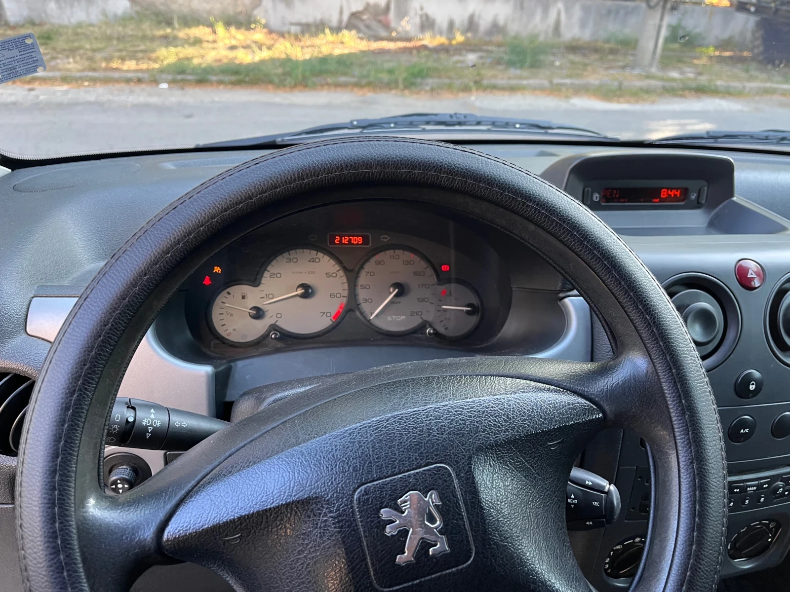 Peugeot Partner, снимка 9 - Автомобили и джипове - 55621332