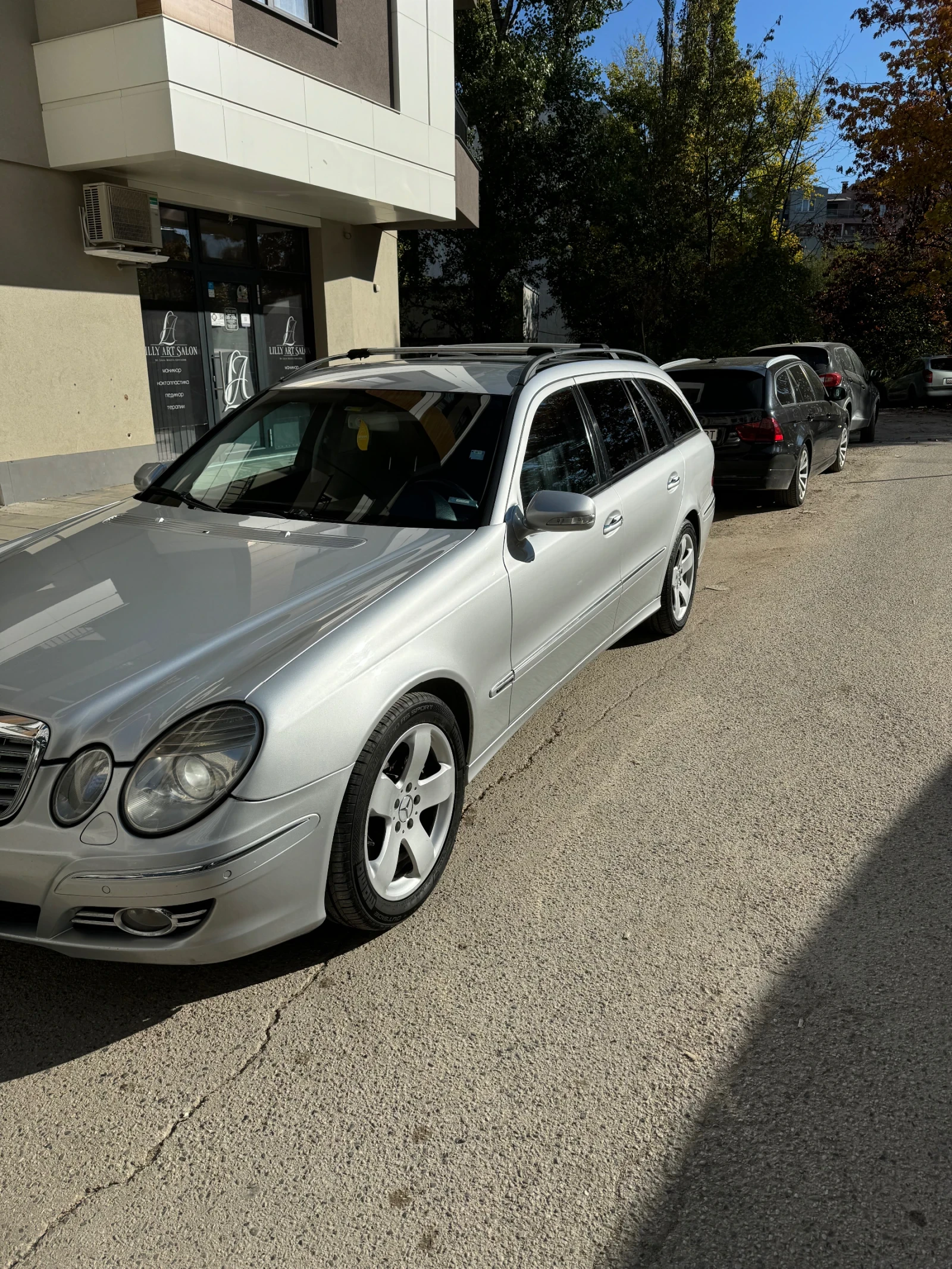 Mercedes-Benz E 500 4matik, снимка 4 - Автомобили и джипове - 55721650