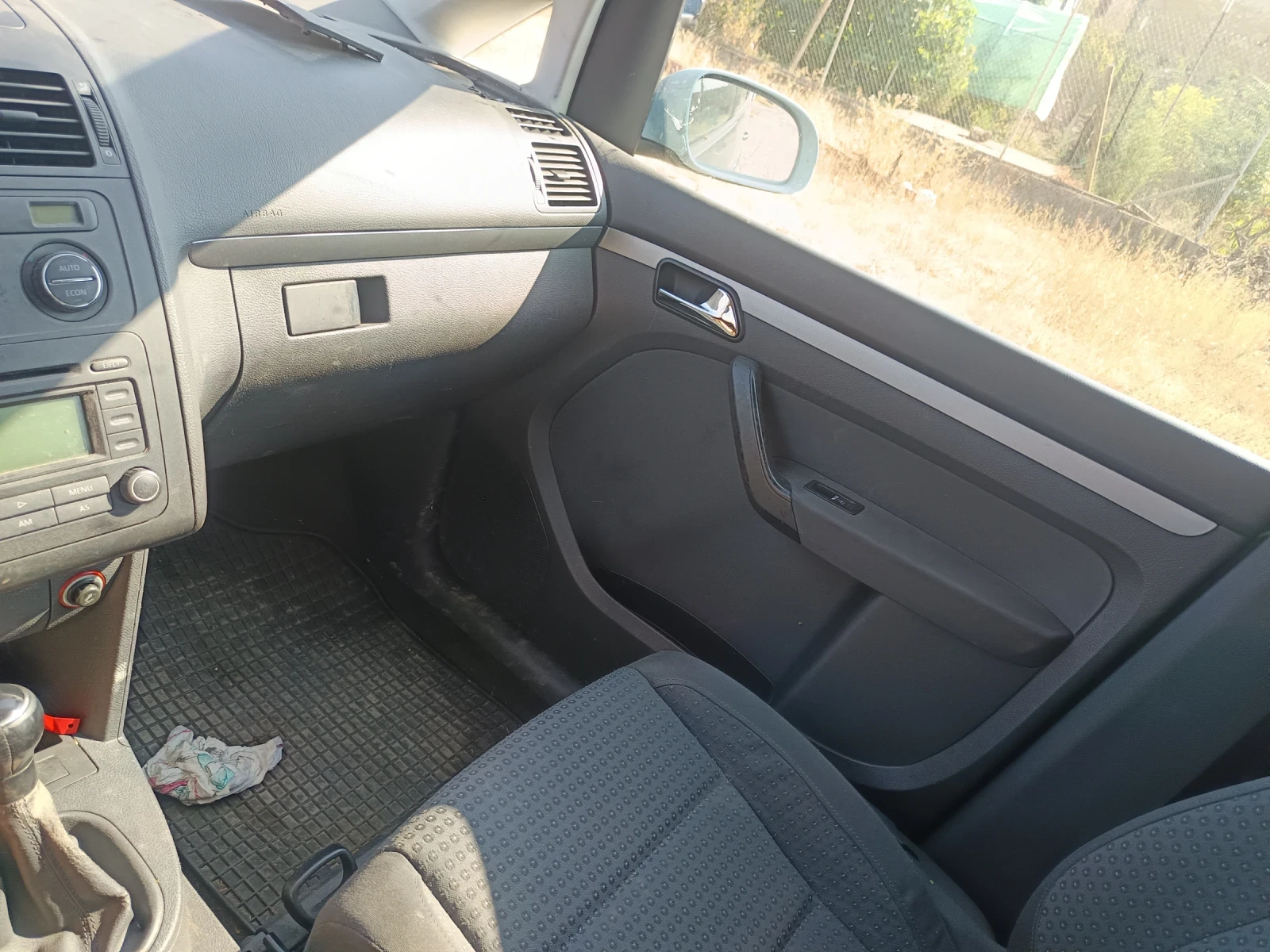 VW Touran 1.9 тди 101коня  6 скорости, снимка 8 - Автомобили и джипове - 55783576