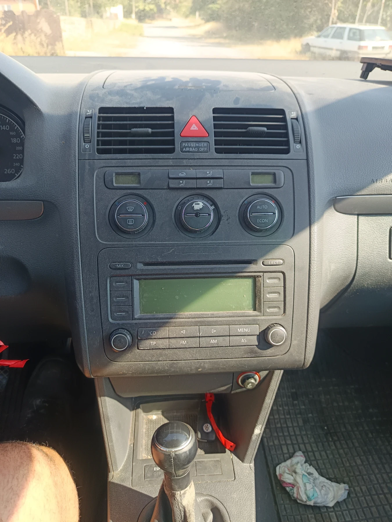 VW Touran 1.9 тди 101коня  6 скорости, снимка 9 - Автомобили и джипове - 55783576