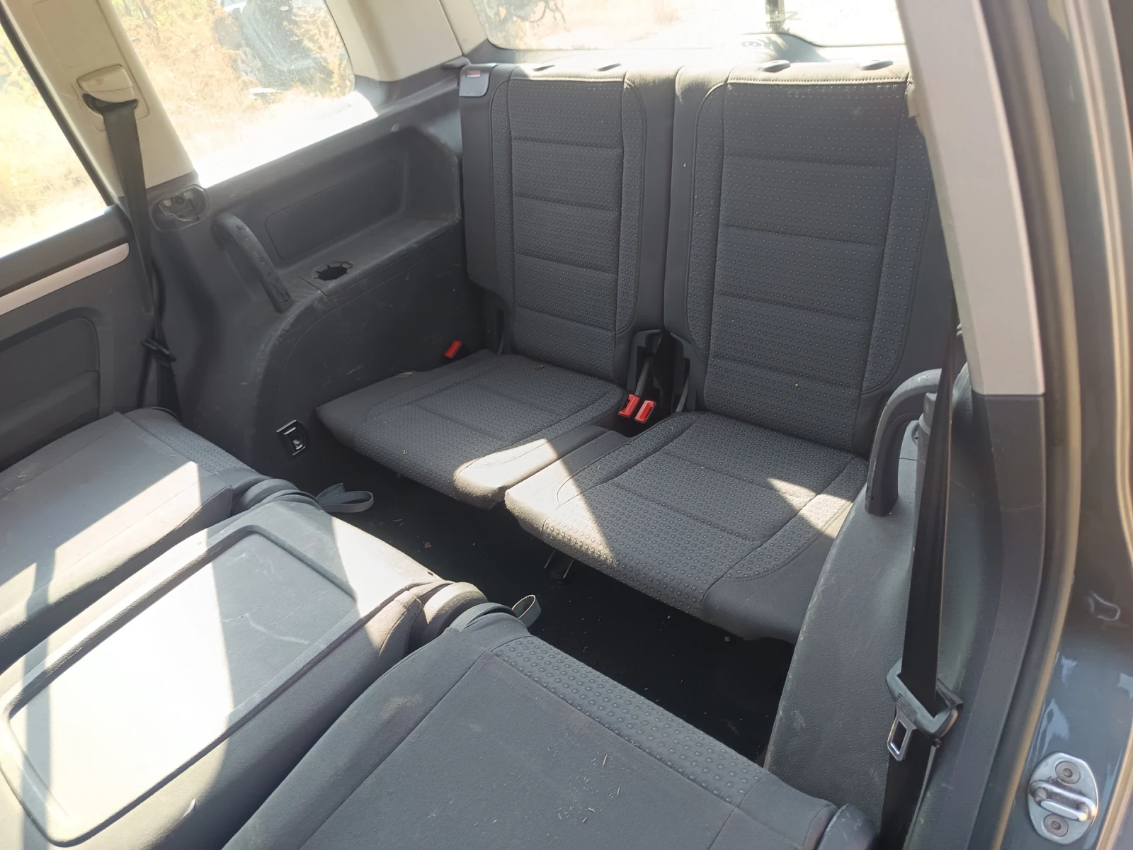 VW Touran 1.9 тди 101коня  6 скорости, снимка 10 - Автомобили и джипове - 55783576