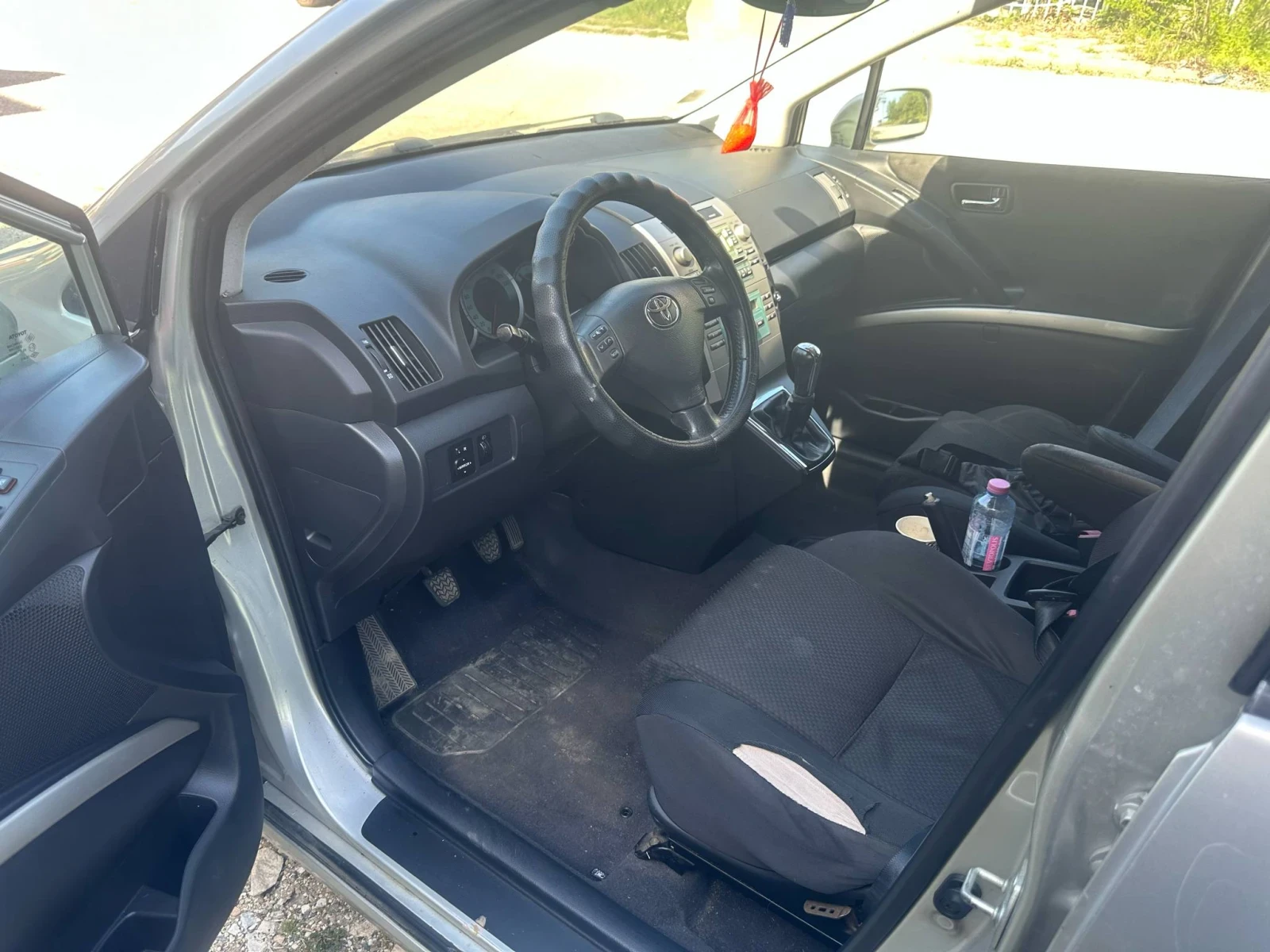 Toyota Corolla verso 2.0, снимка 7 - Автомобили и джипове - 56327466