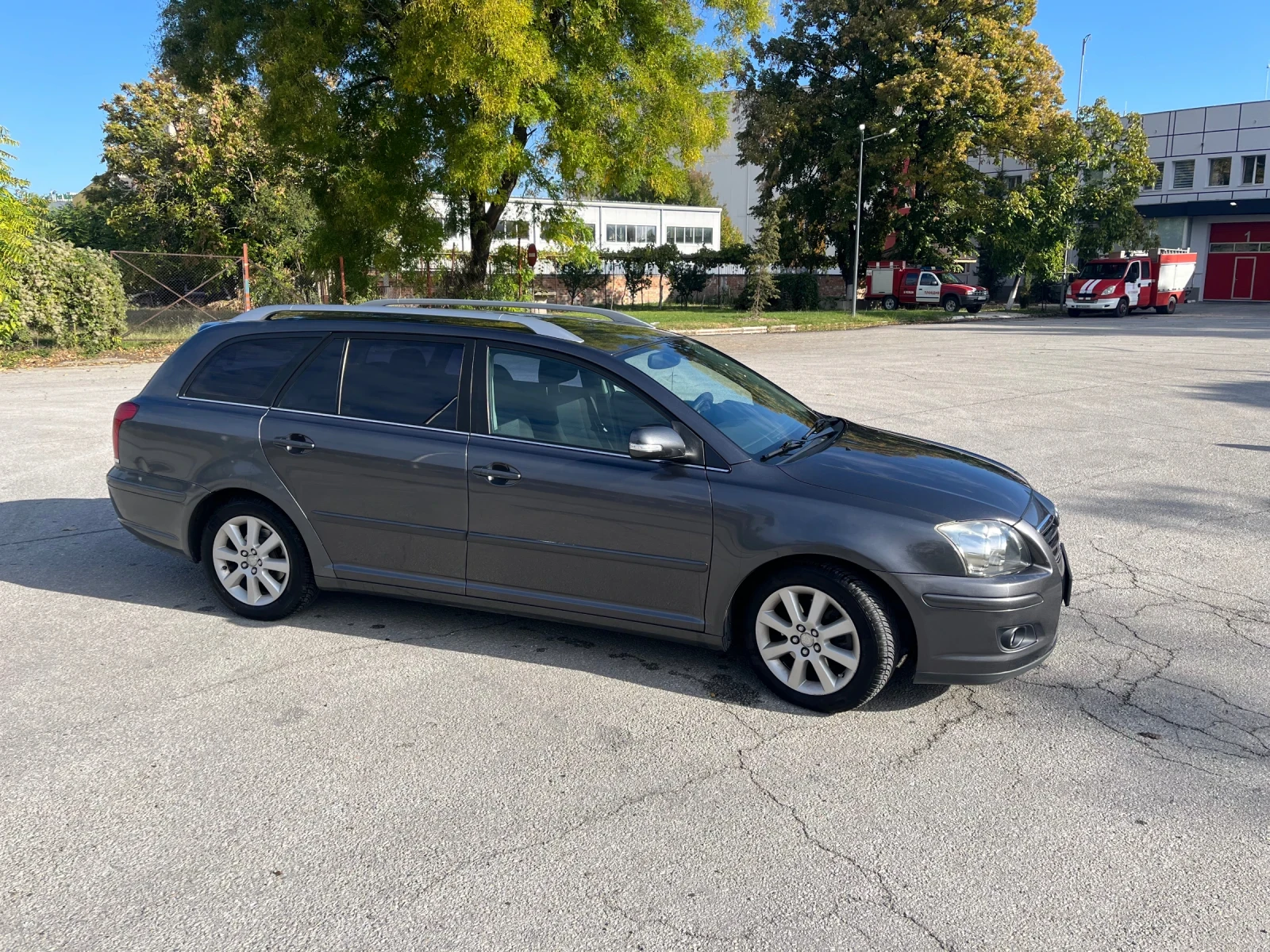 Toyota Avensis, снимка 4 - Автомобили и джипове - 56555284