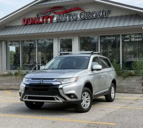 Mitsubishi Outlander * 2.4 ES 4WD * 7 Места * CARFAX * 