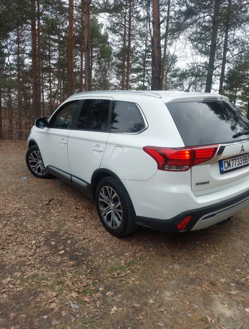 Mitsubishi Outlander Diamond 4WD, снимка 2 - Автомобили и джипове - 47718347