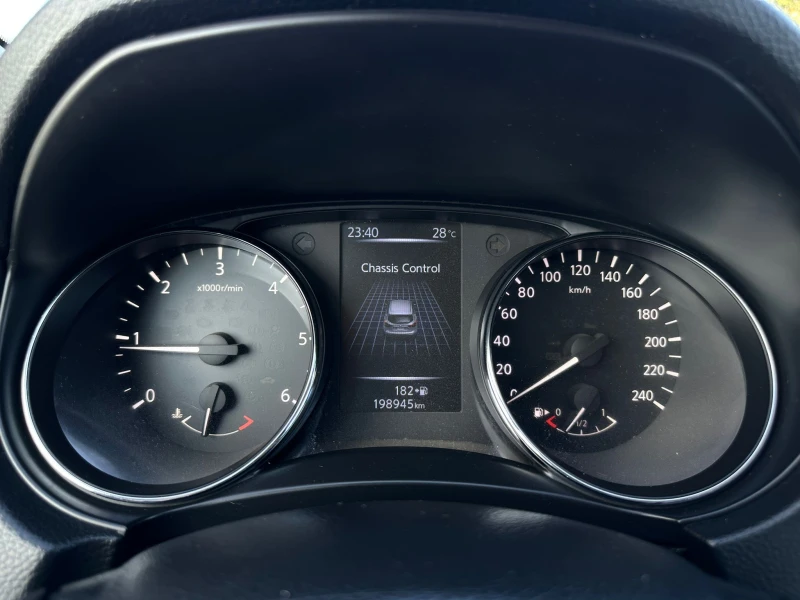 Nissan Qashqai / 1.5 DCI / EURO 5 / TOP /, снимка 15 - Автомобили и джипове - 51693215