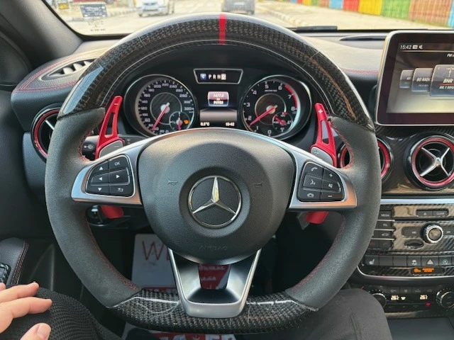 Mercedes-Benz GLA 45 AMG Carbon Edition MAT, снимка 12 - Автомобили и джипове - 46918592