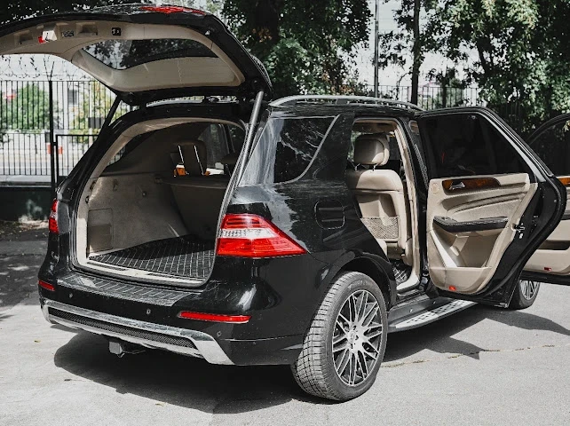 Mercedes-Benz ML 55 AMG, снимка 16 - Автомобили и джипове - 56256035