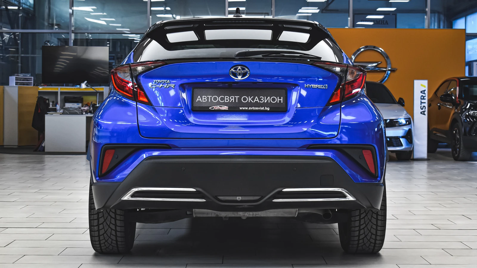 Toyota C-HR 2.0 Hybrid Comfort Automatic - изображение 3